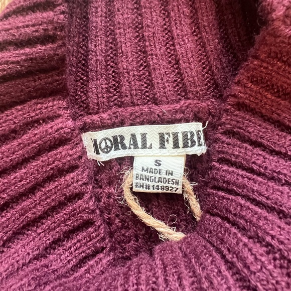 Moral Fiber Sweater Size Small - Picture 2 of 5